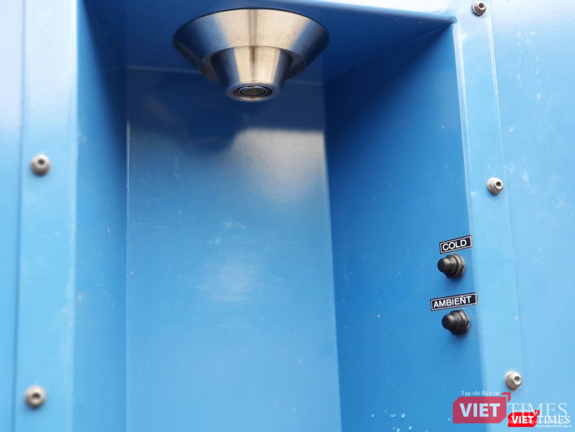 Máy hiện có khả năng sản xuất nước bình thường và nước lạnh, có thể uống được ngay. Dự kiến, công ty Watergen sẽ bổ sung chế độ nước nóng trong thời gian tới.