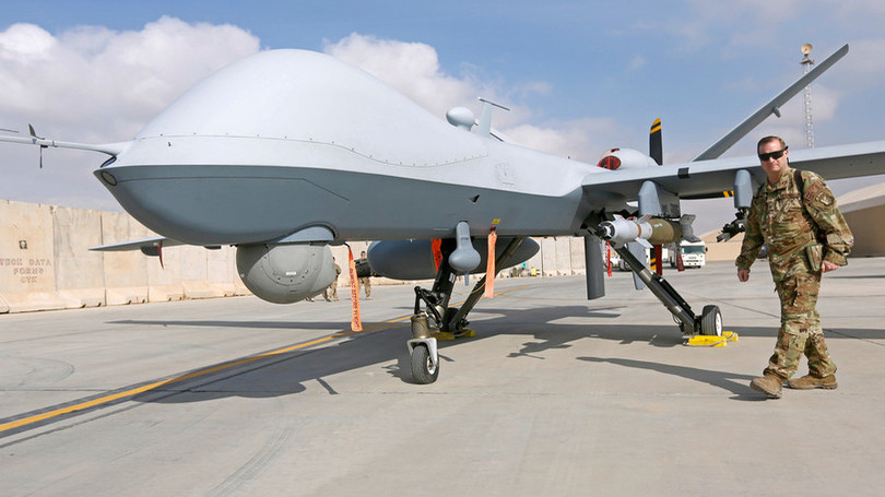 Trí tuệ nhân tạo sẽ giúp các cuộc tấn công bằng máy bay UAV và tên lửa tự hành của quân đội Mỹ trở nên nguy hiểm hơn. Ảnh: RT