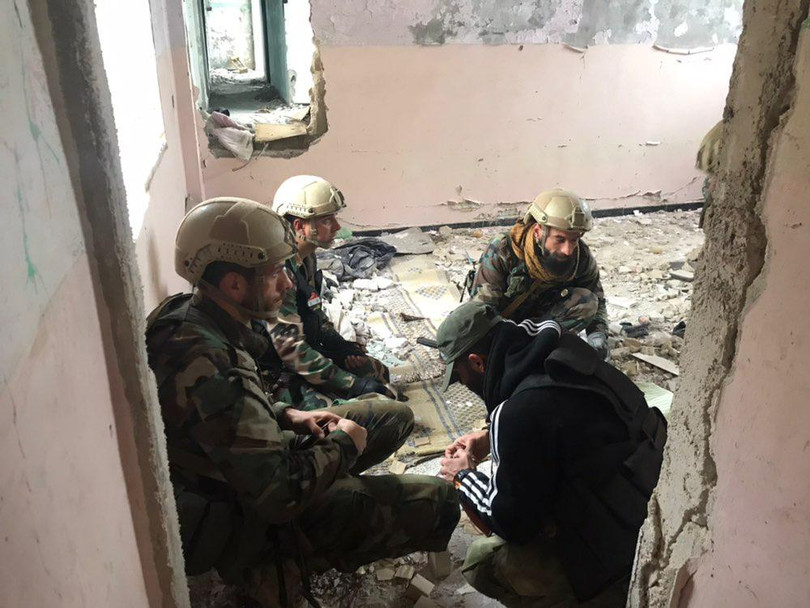 Các chiến binh Palestine thực hiện các bài tập chiến thuật dưới sự hướng dẫn của Lính đánh thuê Nga. Ảnh South Front