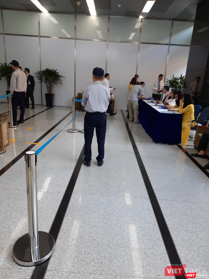 Phiên họp ĐHĐCĐ thường niên năm 2020 của Vinaconex diễn ra trong bối cảnh an ninh 