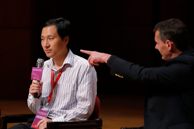 Nghiên cứu của ông Jiankui đã gây phẫn nộ trong cộng đồng khoa học Trung Quốc và quốc tế. Ảnh: WP