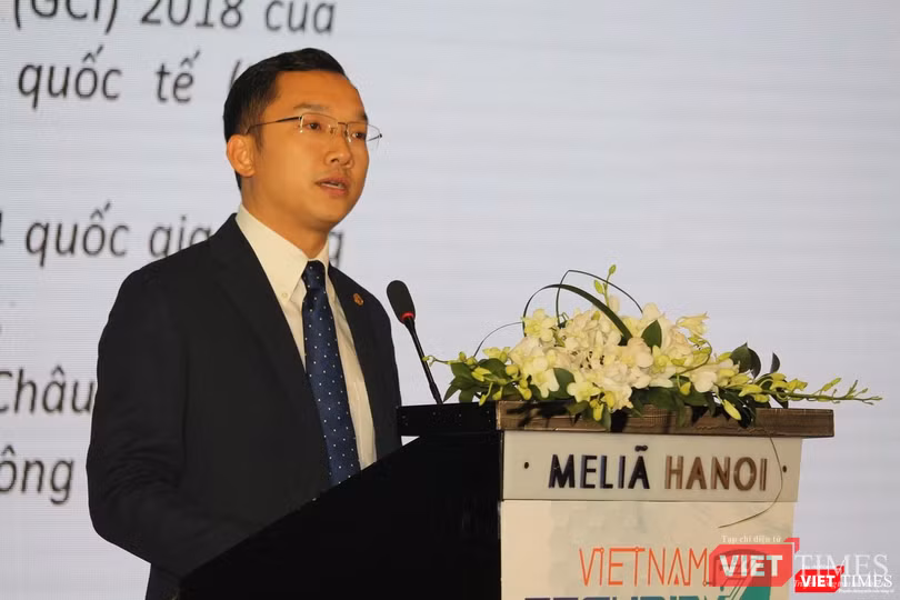 Ông Hoàng Minh Tiến, Phó Cục trưởng, Cục An toàn thông tin, Bộ Thông tin và Truyền thông công bố xếp hạng an toàn thông tin mạng của cơ quan nhà nước.