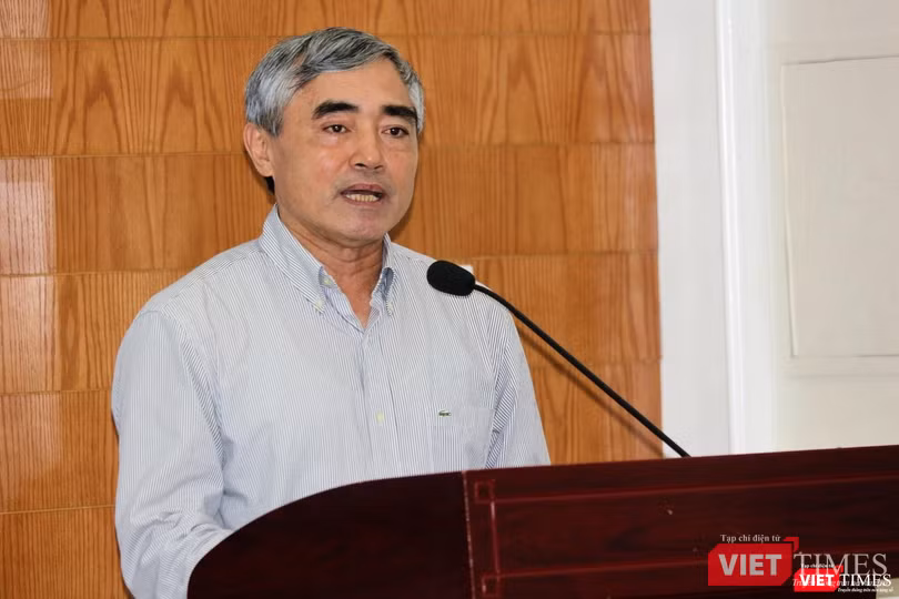 Chủ tịch Hội Truyền thông số Việt Nam (VDCA) Nguyễn Minh Hồng phát biểu khai mạc tọa đàm.