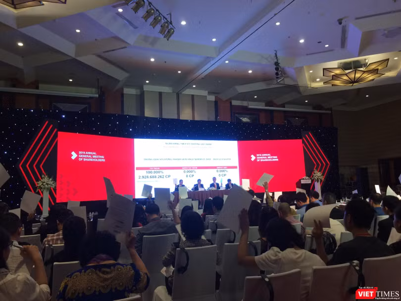 Các cổ đông tham gia biểu quyết tại phiên họp ĐHĐCĐ năm 2019 của Techcombank (Ảnh: P.D)