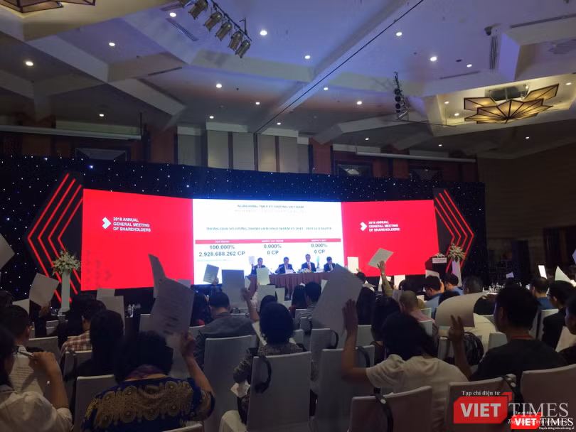 Các cổ đông tham gia biểu quyết tại phiên họp ĐHĐCĐ năm 2019 của Techcombank (Ảnh: P.D)