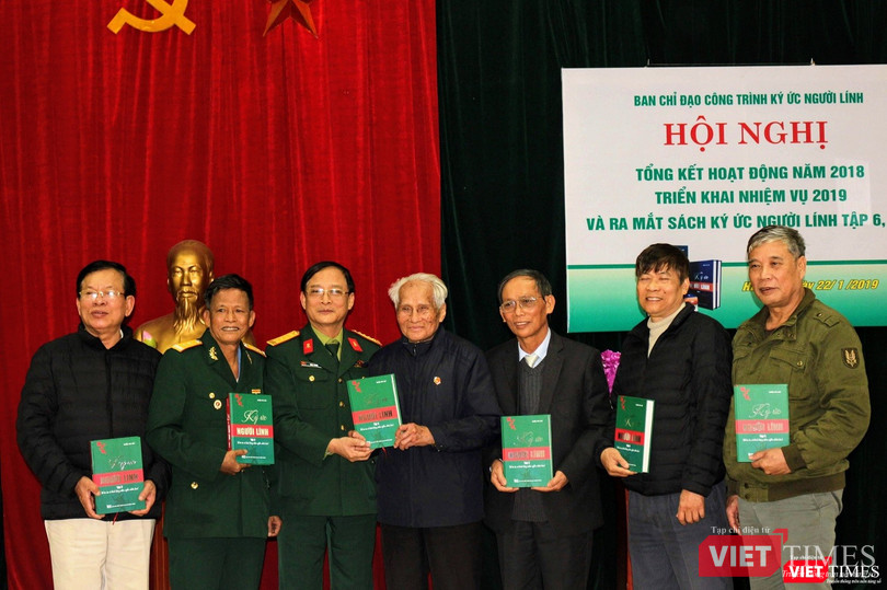 Những hình ảnh khác tại Hội nghị Tổng kết hoạt động năm 2018, triển khai hoạt động năm 2019 và ra mắt 3 tập sách "Ký ức người lính".