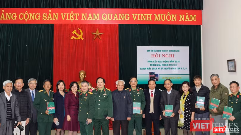 Những hình ảnh khác tại Hội nghị Tổng kết hoạt động năm 2018, triển khai hoạt động năm 2019 và ra mắt 3 tập sách "Ký ức người lính".