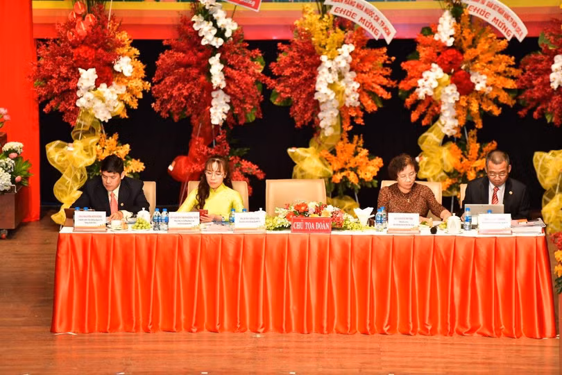 Bà Nguyễn Thị Phương Thảo (thứ 2, từ trái qua) - Phó Chủ tịch thường trực HĐQT HDBank