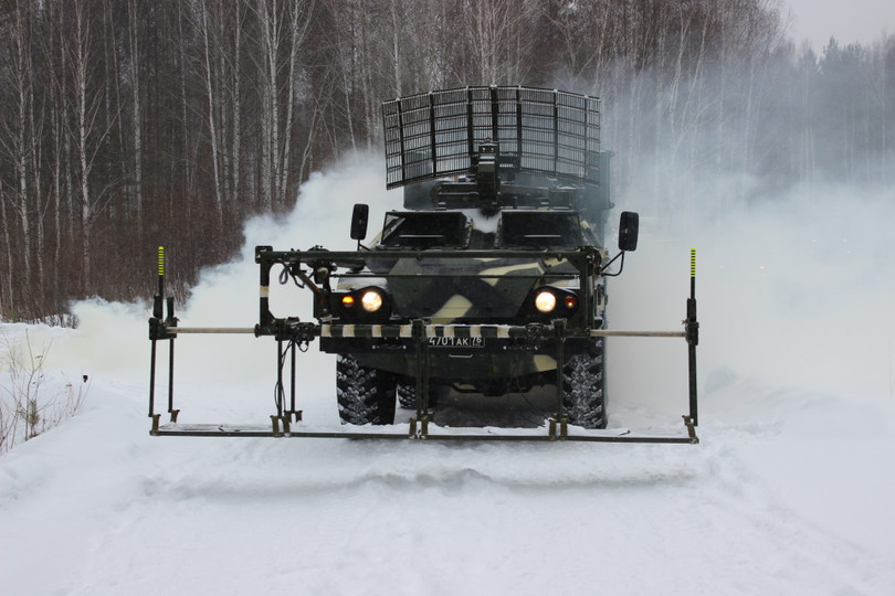 Máy rà phá bom mìn "Lista" trong cuộc diễn tập của lực lượng tên lửa chiến lược trong vùng Sverdlovsk. Ảnh RT Máy rà phá bom mìn "Lista" trong cuộc diễn tập của lực lượng tên lửa chiến lược trong vùng Sverdlovsk. Ảnh RT