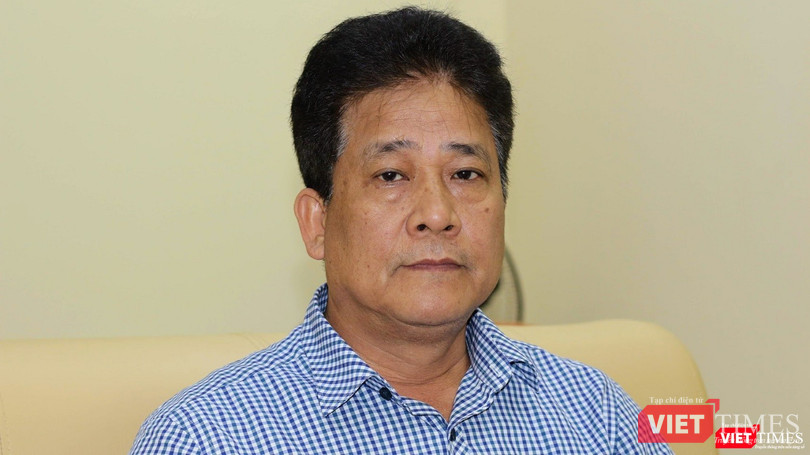 Giám đốc bến xe Giáp Bát Nguyễn Tất Thành. Giám đốc bến xe Giáp Bát Nguyễn Tất Thành.