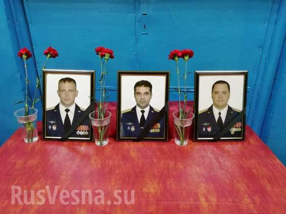 Máy bay vỡ nát và những phi công hy sinh. Ảnh: Rusvesna.