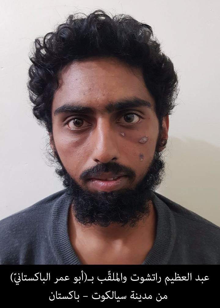 Những tay súng nước ngoài IS bị bắt giữ trên chiến trường Deir Ezzor. Ảnh: South Front.