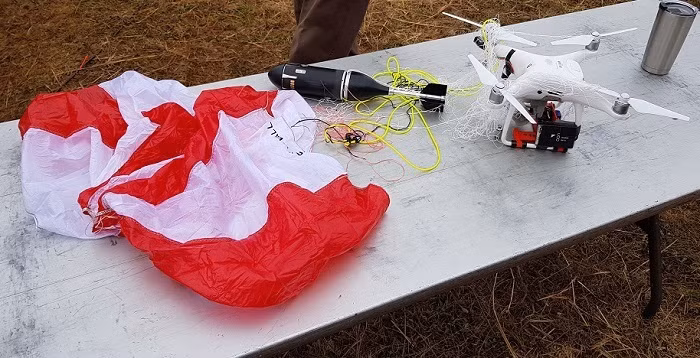 Một drone bị bắn hạ trong cuộc thử nghiệm của Lính thủy đánh bộ Mỹ. Ảnh: Waspot.