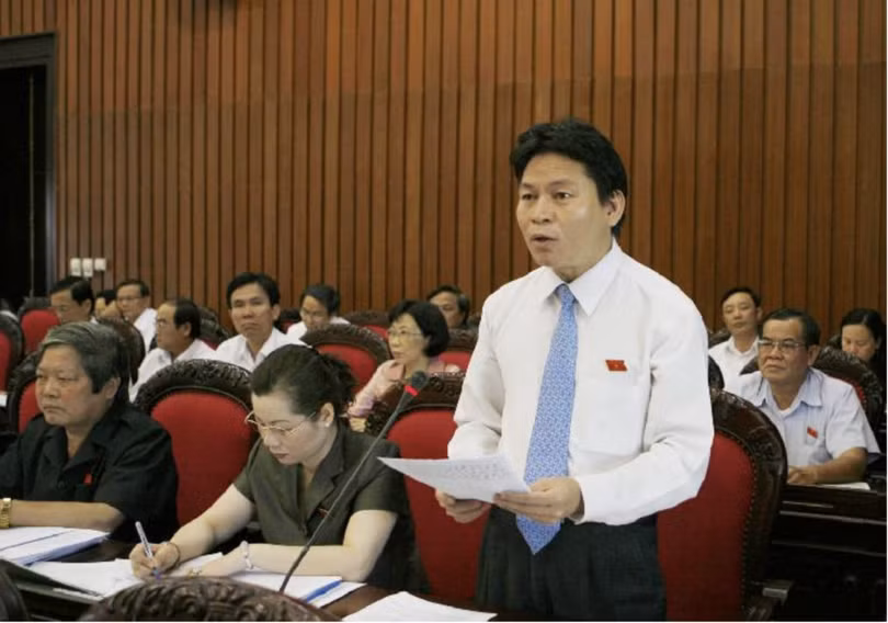 Trước khi đến với VietABank, ông Phương Hữu Việt từng đảm nhiệm nhiều chức vụ khác nhau tại các cơ quan Nhà nước, đoàn thể Trước khi đến với VietABank, ông Phương Hữu Việt từng đảm nhiệm nhiều chức vụ khác nhau tại các cơ quan Nhà nước, đoàn thể