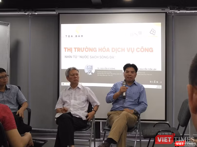 Các diễn giả chia sẻ tại buổi tọa đàm