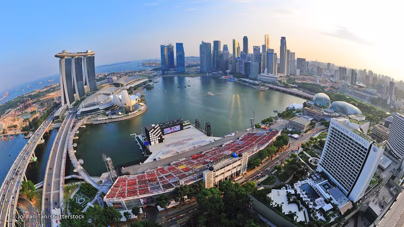 Marina Bay là một trong những khu kinh tế, tài chính sầm uất nhất nằm ở trung tâm Singapore. Ảnh: SS