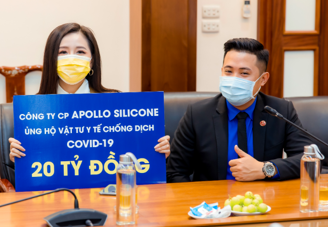 Hoa hậu Mai Phương Thúy tại buổi lễ phát động ủng hộ phòng chống dịch Covid-19 hôm 17/3 (Nguồn: quochuyanhcorp.vn)