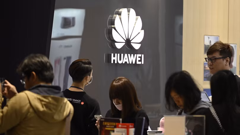 Tới nay, các đối tác của Huawei trên toàn cầu vẫn chưa thể đánh giá chính xác tác động khó lường của lệnh cấm. Ảnh: Axios