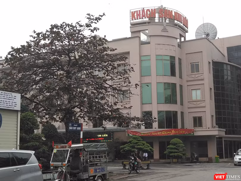 Thaiholdings nắm giữ 17,2% cổ phần của CTCP Du lịch Kim Liên - đơn vị sở hữu Khách sạn Kim Liên tọa lạc trên khu "đất vàng" rộng 3,5ha ở số 5 - 7 Đào Duy Anh, Hà Nội (Ảnh: P.D) Thaiholdings nắm giữ 17,2% cổ phần của CTCP Du lịch Kim Liên - đơn vị sở hữu Khách sạn Kim Liên tọa lạc trên khu "đất vàng" rộng 3,5ha ở số 5 - 7 Đào Duy Anh, Hà Nội (Ảnh: P.D)