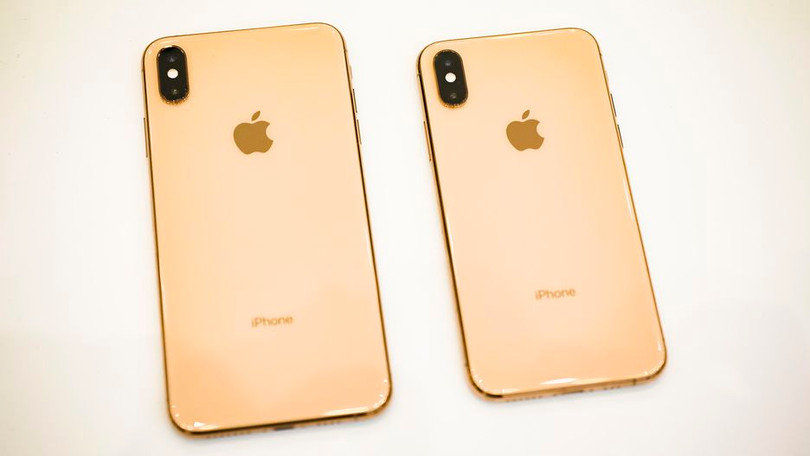 iPhone Xs Max và iPhone Xs. Ảnh: CNET