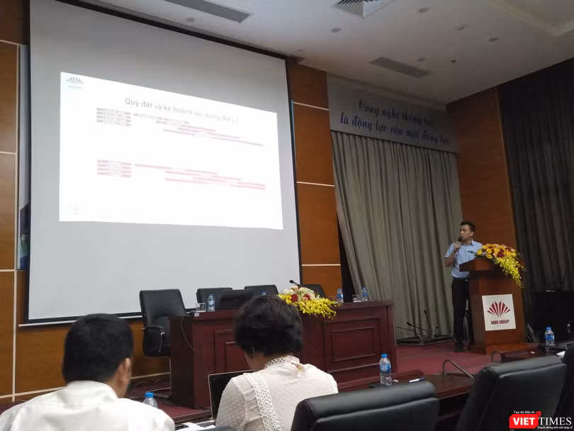 Phó Tổng Giám đốc HDG - ông Chu Tuấn Anh - chia sẻ tại hội nghị gặp gỡ nhà đầu tư Phó Tổng Giám đốc HDG - ông Chu Tuấn Anh - chia sẻ tại hội nghị gặp gỡ nhà đầu tư
