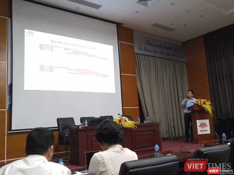 Phó Tổng Giám đốc HDG - ông Chu Tuấn Anh - chia sẻ tại hội nghị gặp gỡ nhà đầu tư