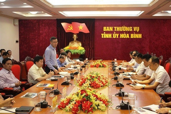 Toàn cảnh buổi làm việc (Ảnh: hoabinh.gov.vn)