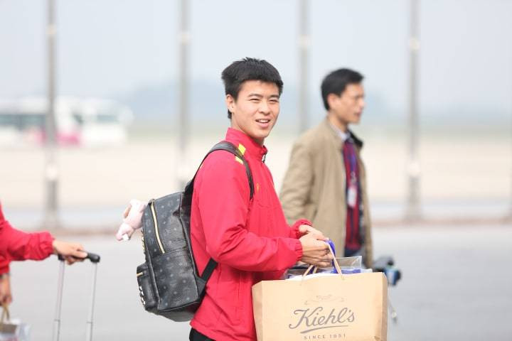 Hậu vệ Đỗ Duy Mạnh (Ảnh: VnExpress) Hậu vệ Duy Mạnh