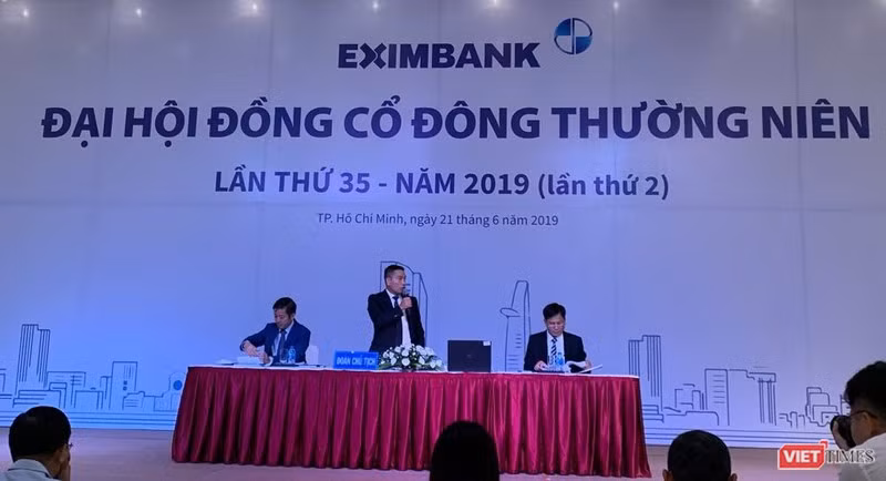 Ông Cao Xuân Ninh chủ tọa phiên họp ĐHĐCĐ thường niên năm 2019 lần 2 của Eximbank ngày 21/6/2019 Ông Cao Xuân Ninh chủ tọa phiên họp ĐHĐCĐ thường niên năm 2019 lần 2 của Eximbank ngày 21/6/2019