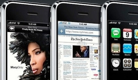 Hình ảnh quảng cáo iPhone 2G. Ảnh: Apple Hình ảnh quảng cáo iPhone 2G. Ảnh: Apple