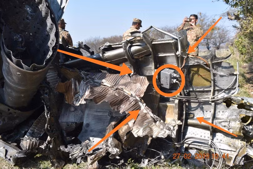 Truyền thông mạng xã hội Twitter khẳng định đây là mảnh máy bay F-16 Truyền thông mạng xã hội Twitter khẳng định đây là mảnh máy bay F-16