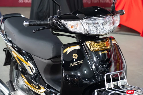 "Hàng độc" Honda Dream NCX giá 148 triệu đồng về Việt Nam 