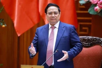 Thủ tướng: Xem xét bố trí ngân sách hỗ trợ bình ổn giá xăng dầu