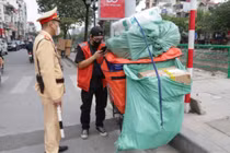 Camera AI phát hiện nhiều shipper che biển số, né phạt nguội ở Hà Nội