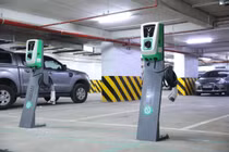 Thủ tướng yêu cầu thúc đẩy phát triển hạ tầng trạm sạc xe điện tại các khu chung cư