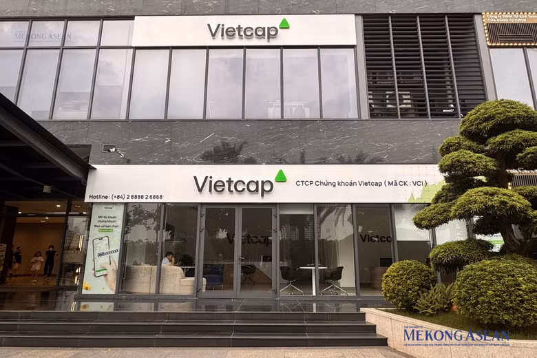 Vietcap lỗ hàng trăm tỷ đồng vì cổ phiếu FPT