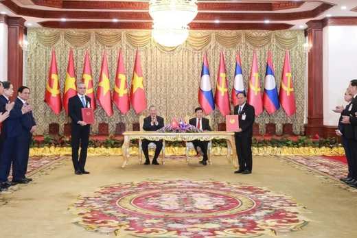 Tổng bí thư Tô Lâm và lãnh đạo Lào chứng kiến lễ trao văn kiện hợp tác