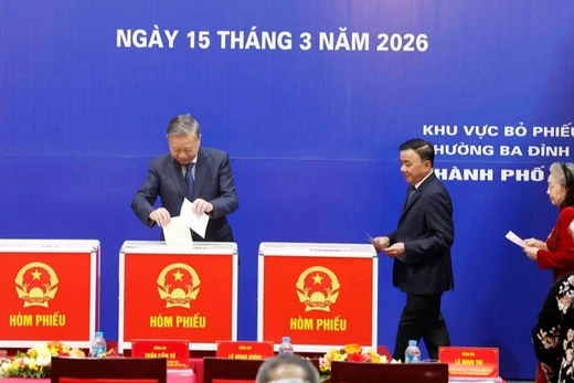 Tổng bí thư Tô Lâm bỏ phiếu bầu đại biểu Quốc hội khóa XVI và HĐND các cấp nhiệm kỳ 2026-2031. Ảnh: TTXVN.
