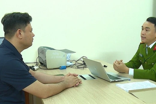 Đỗ xe chiếm lối chặn đường mùng 2 Tết, tài xế ở Hà Tĩnh bị khởi tố