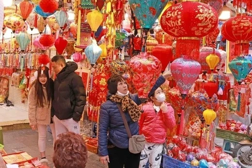 Thủ tướng: Không để ai thiếu Tết, doanh nghiệp phải trả đủ lương thưởng