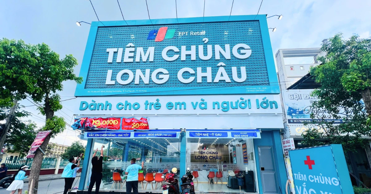 Long Châu nhận trước gần 600 tỷ đồng từ khách “đặt chỗ” tiêm vaccine
