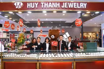 Doanh nghiệp đứng sau Huy Thanh Jewelry: Doanh thu hàng trăm tỷ, nộp thuế vài chục triệu đồng