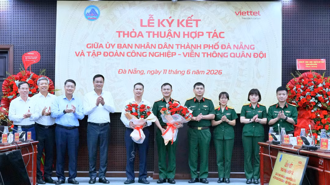 Lễ ký kết hợp tác về tạo đột phá phát triển khoa học, công nghệ, đổi mới sáng tạo và chuyển đổi số giai đoạn 2026-2030 giữa Đà Nẵng và Viettel diễn ra chiều 11/6. Ảnh Bảo Trân.