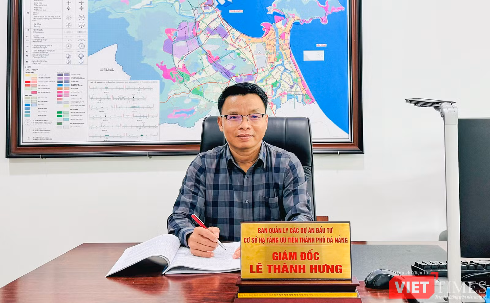 vt-dua-an-cang-lien-chieu-3269.png