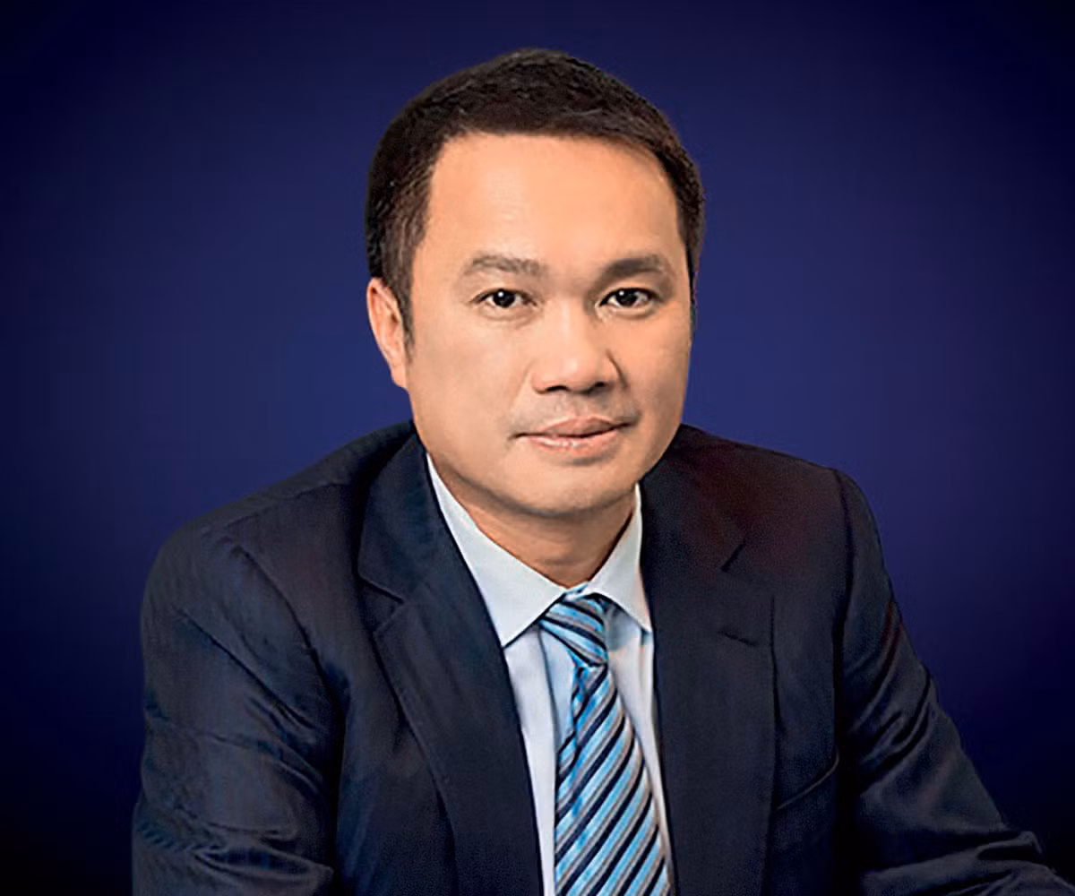Ông Hồ Hùng Anh, Chủ tịch Techcombank có mặt trong danh sách tỷ phú thế giới của Forbes từ năm 2019 và liên tục có mặt từ đó tới nay.