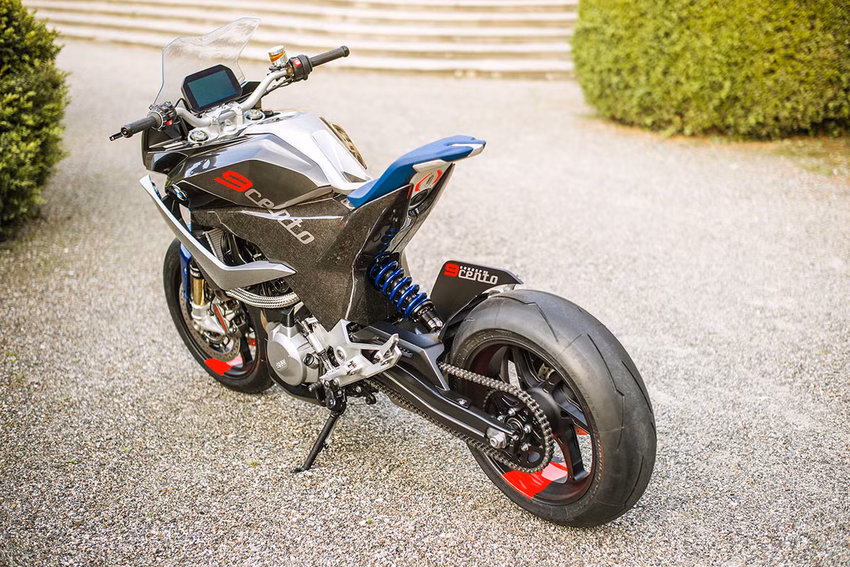 Concept 9cento dường như là động cơ 2 xi-lanh thẳng đứng của BMW Motorrad hiện đang áp dụng cho loạt F-Series Concept 9cento dường như là động cơ 2 xi-lanh thẳng đứng của BMW Motorrad hiện đang áp dụng cho loạt F-Series