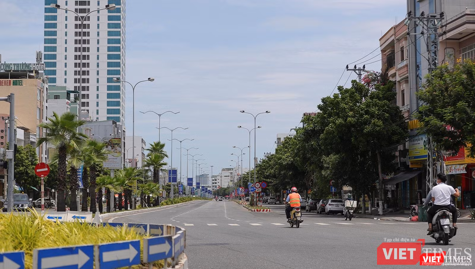 Đường Ngô Quyền chỉ được lưu thông thẳng, không đượng rẽ vào đường nhánh