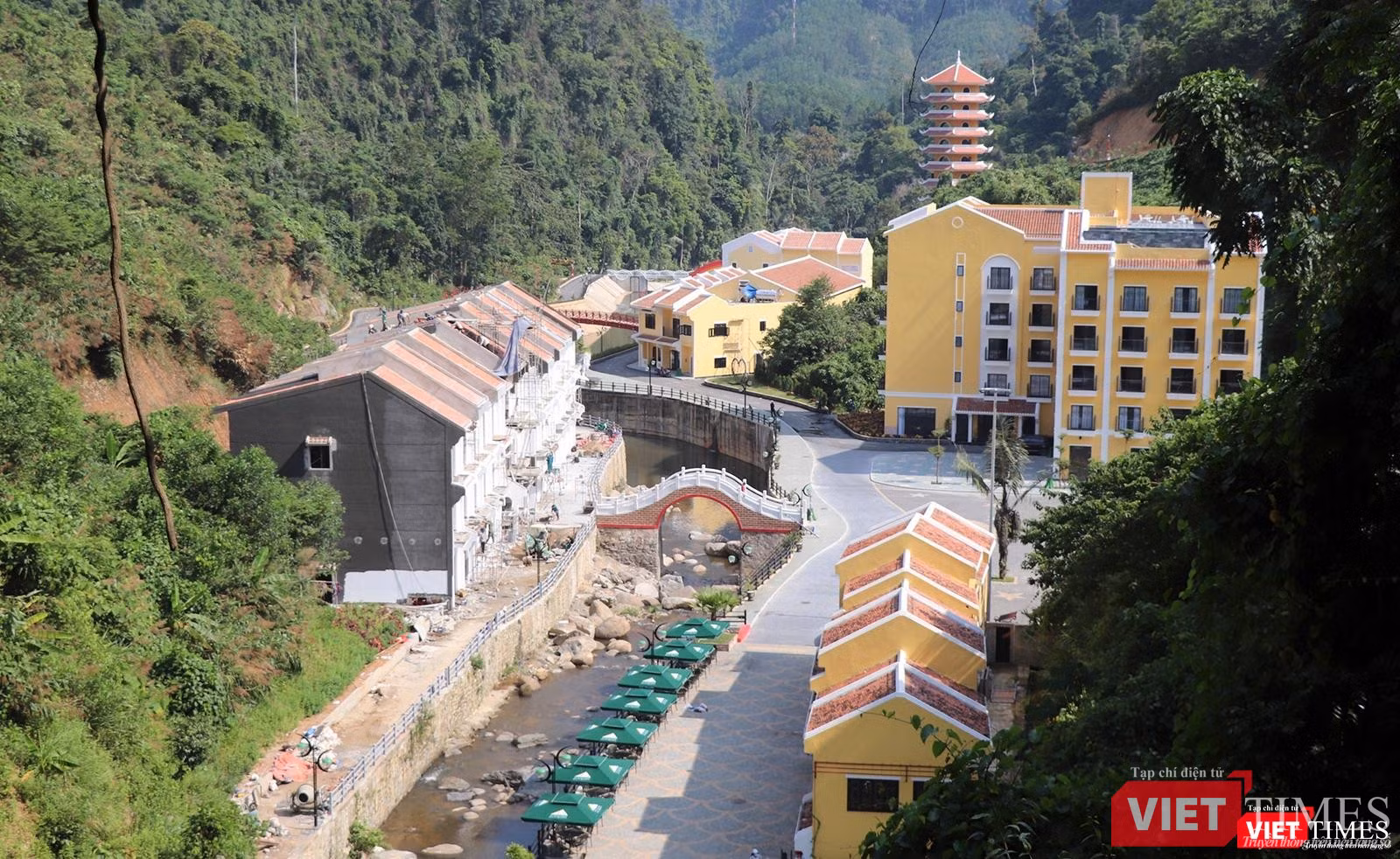 Một góc "tuyệt tác thiên nhiên giữa đại ngàn Trường Sơn"-Cổng trời Đông Giang được đầu tư khai thác du lịch