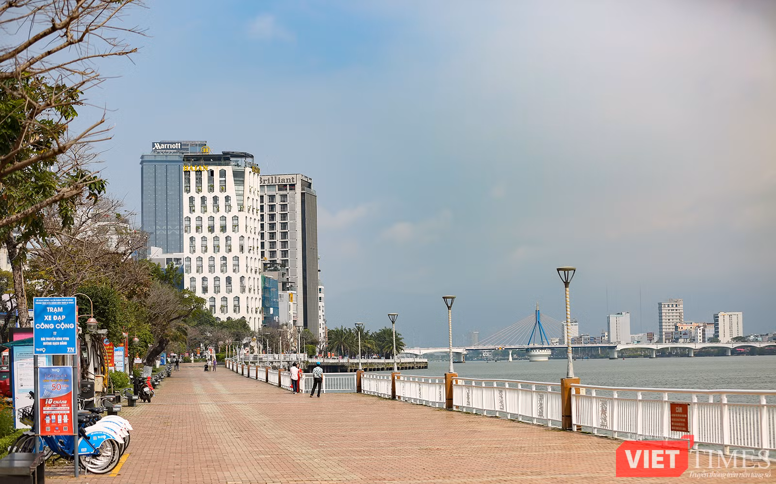 vt-duong-pho-tet-49-4174.png