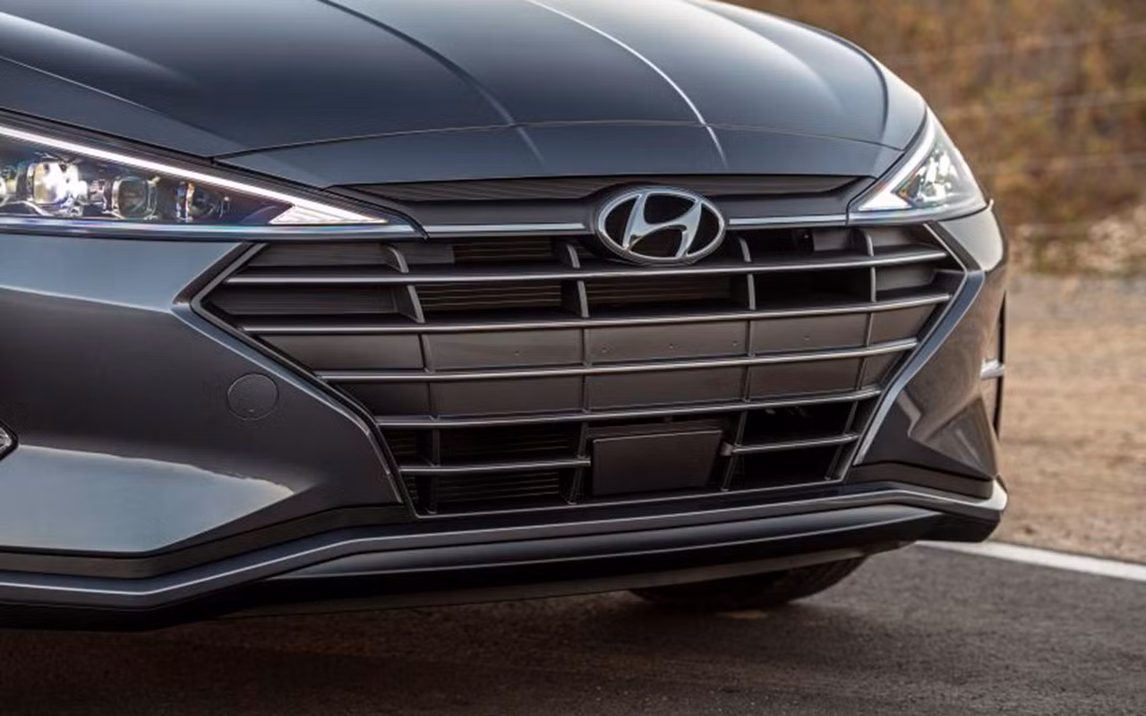 Hyundai Elantra 2019 khác với phiên bản cũ như thế nào? ảnh 3 Hyundai Elantra 2019 khác với phiên bản cũ như thế nào? ảnh 3